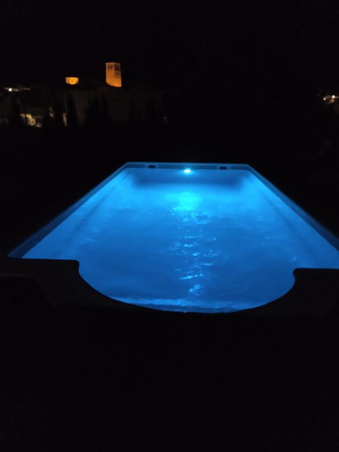 Agradable Villa con piscina Campillo de Altobuey Exterior foto