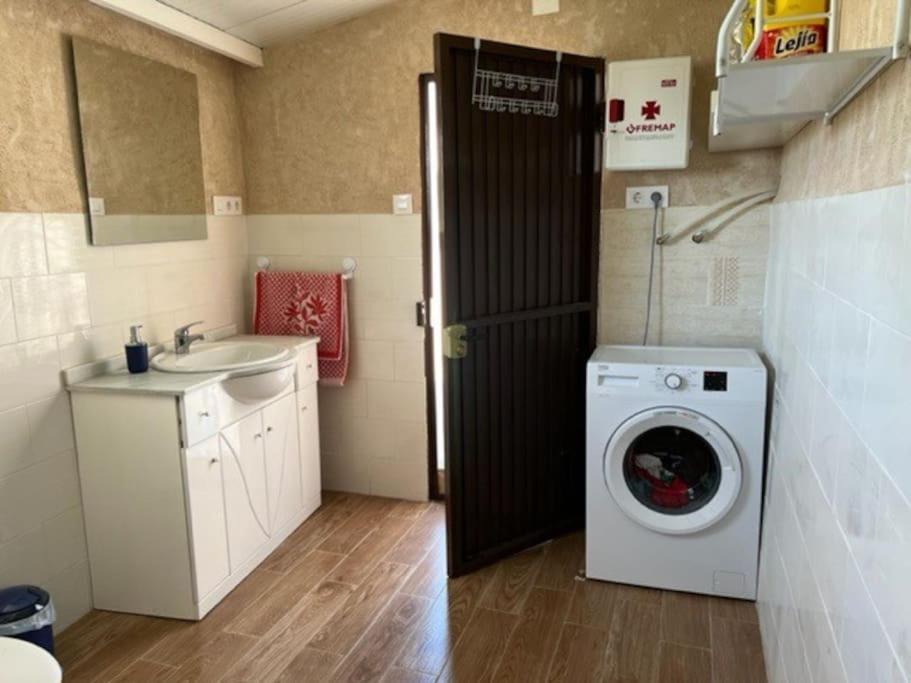 Agradable Villa con piscina Campillo de Altobuey Exterior foto