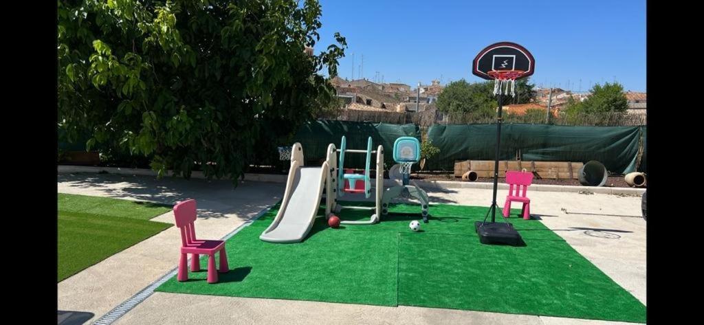 Agradable Villa con piscina Campillo de Altobuey Exterior foto