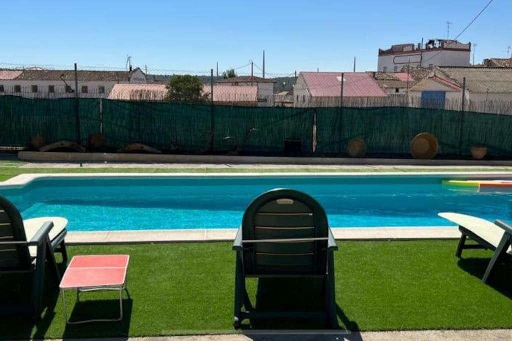 Agradable Villa con piscina Campillo de Altobuey Exterior foto